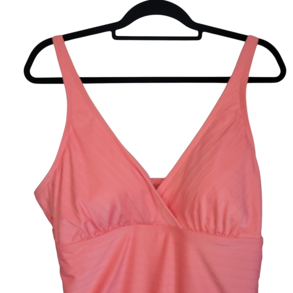 Lands’ End Coral One Piece Swimsuit Size 18 NWT Surplice V Neck Tummy Control - Picture 3 of 10
